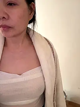 xiiuuff18 online show from December 16, 1:44 am