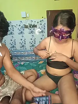 WB couple143 online show from October 23, 4:13 pm