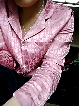 Maymay0033 online show from May 8, 12:14 am