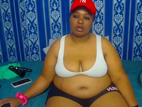 JUICEYLIPS333 online show from November 4, 4:01 pm