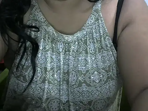 Snapshot of bosemalini chatting on September 25, 6:28 pm bosemalini online show from September 25, 6:28 pm