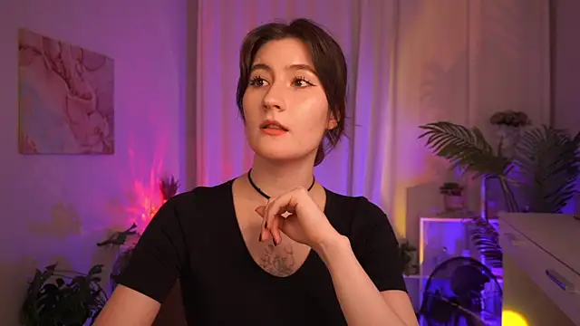 MayShawty online show from June 18, 1:16 pm
