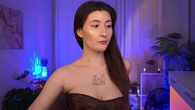 MayShawty online show from June 25, 1:02 pm