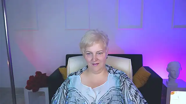 MaryMogan online show from September 11, 8:36 am