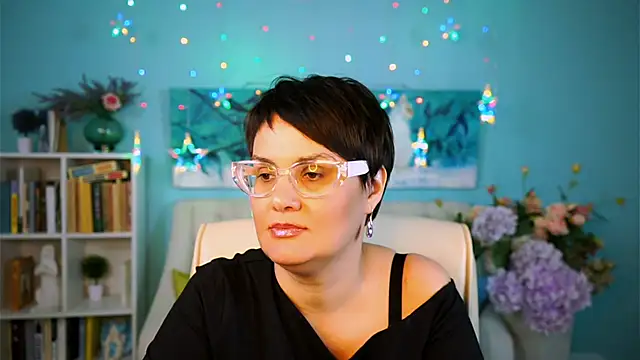 LauraDavidsons online show from March 2, 8:37 pm