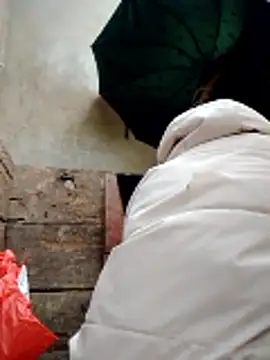 Georgia here online show from January 13, 12:49 am