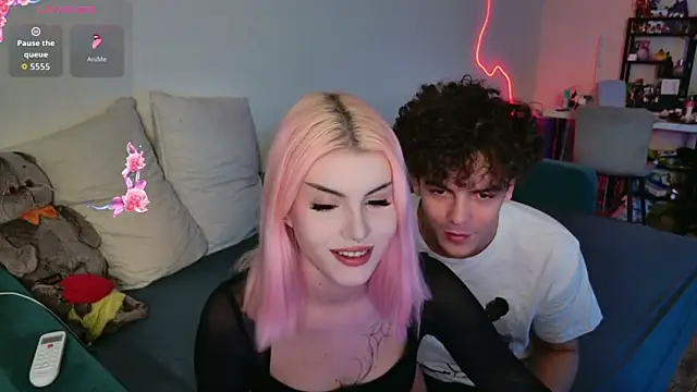 Alice18James online show from September 16, 6:27 pm