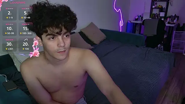 Alice18James online show from September 20, 6:50 pm