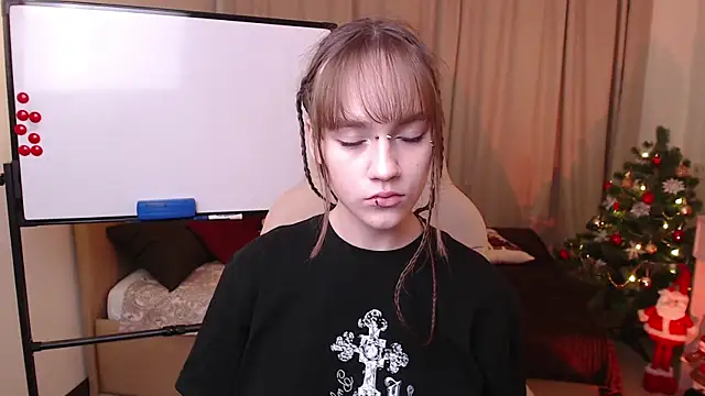 Jamie Chung online show from December 18, 5:01 am