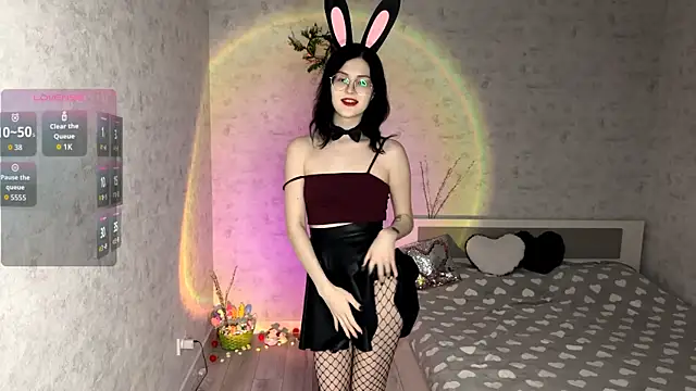 FakeLamb online show from April 5, 9:47 pm