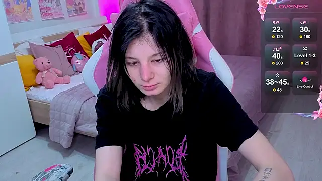 EllinEverly online show from March 13, 9:16 pm