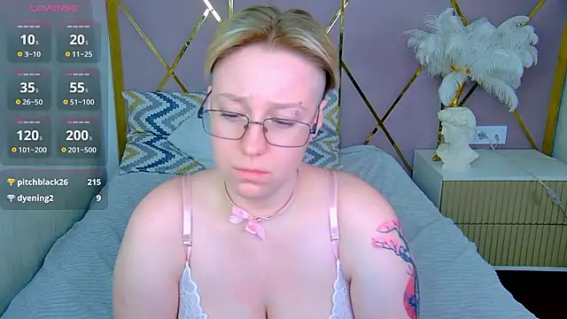 AlexandraGreen online show from March 15, 3:41 am