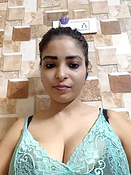 QUEEN-ADITI online show from September 25, 4:06 pm