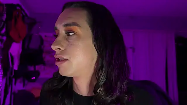 xoFrankie online show from December 19, 4:37 am