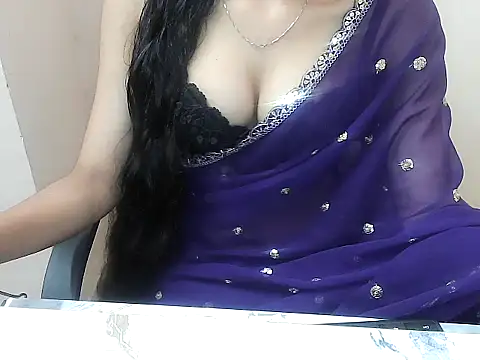 Snapshot of love_aruhi chatting on October 23, 3:34 am love aruhi online show from October 23, 3:34 am