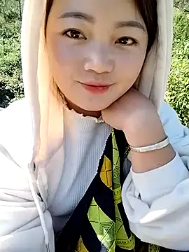 lusy-000 online show from November 28, 2:47 am