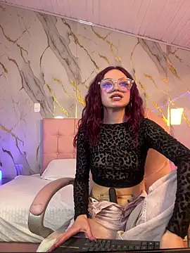 Red kytty6 online show from April 1, 6:14 am