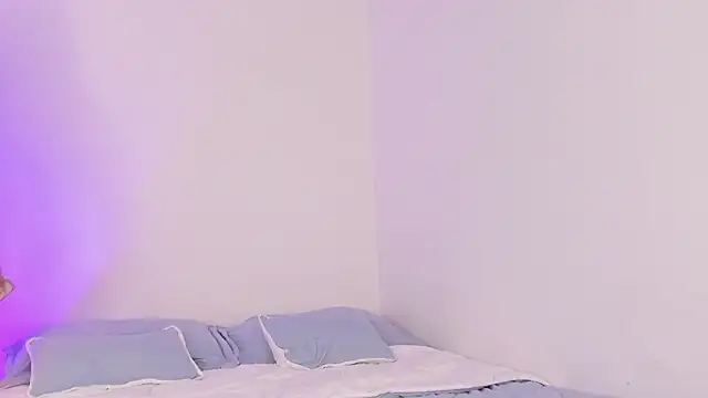 elzafuentes1 online show from February 19, 9:35 pm