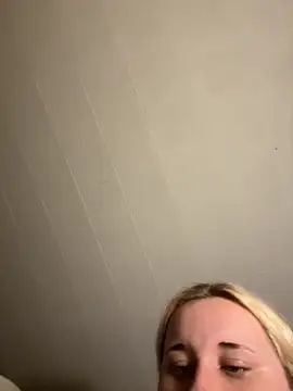 imawhorenslut19 online show from April 13, 3:30 am