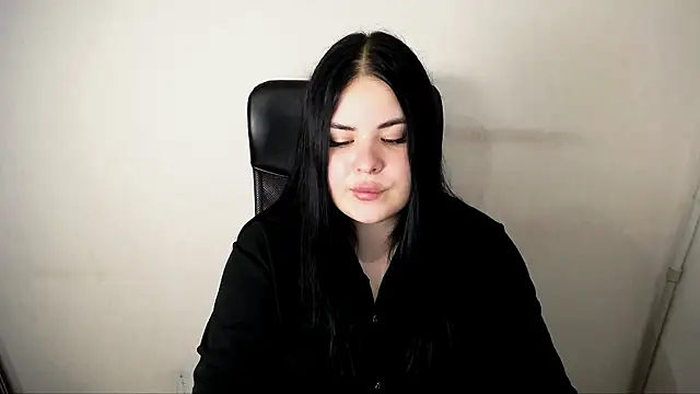  Trisha li online show from October 26, 12:00 pm