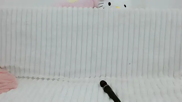 Emmahahaha17 online show from March 1, 2:50 pm