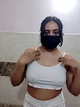 sexy aaliya hamidi online show from December 18, 11:04 am