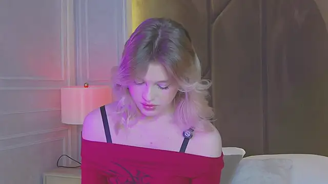 CaitlinSugar online show from March 12, 4:59 am