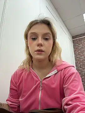 CaitlinSugar online show from January 6, 4:16 am