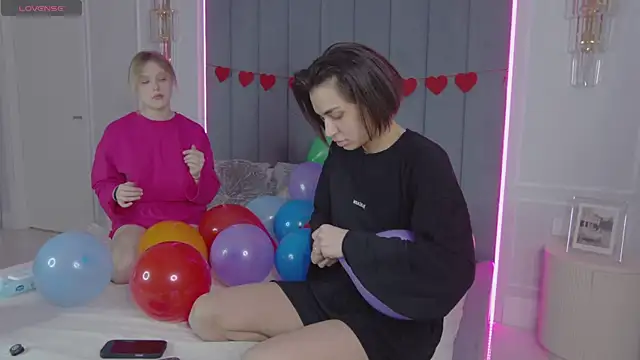 VioletAsh online show from March 4, 5:14 am