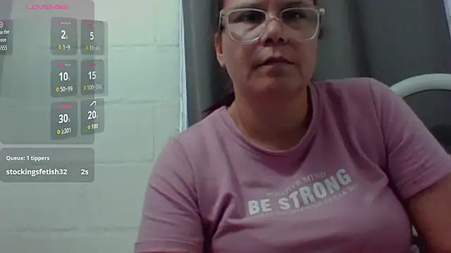 Snapshot of latinamaster chatting on October 6, 9:41 pm latinamaster online show from October 6, 9:41 pm
