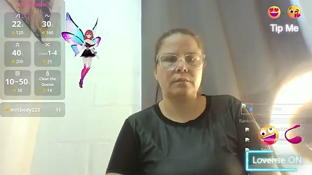 Snapshot of latinamaster chatting on October 12, 1:35 pm latinamaster online show from October 12, 1:35 pm