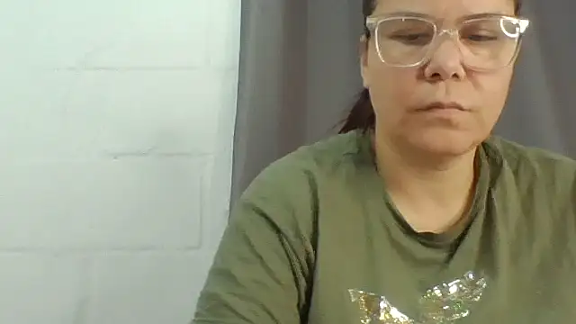 Snapshot of latinamaster chatting on October 22, 11:04 am latinamaster online show from October 22, 11:04 am