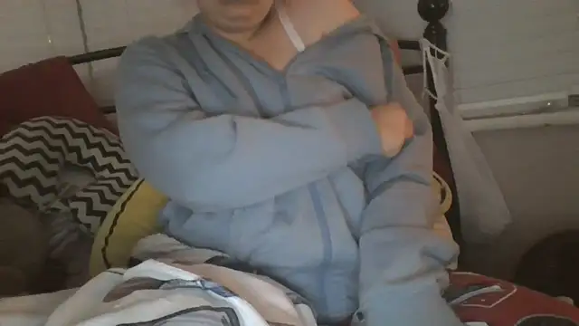 lu official1 online show from November 11, 7:44 pm