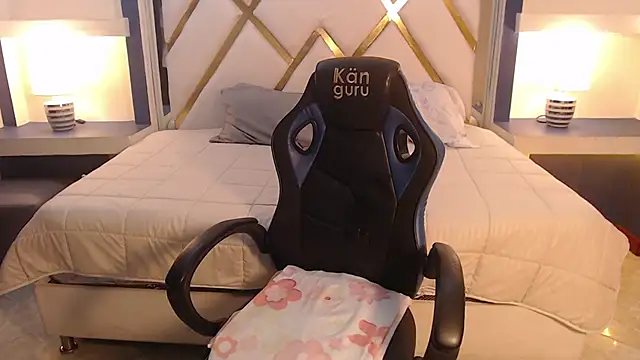 veronica em1 online show from April 18, 1:35 pm