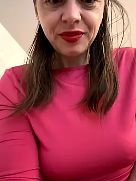 Snapshot of ladywithbigass chatting on October 21, 6:17 am ladywithbigass online show from October 21, 6:17 am