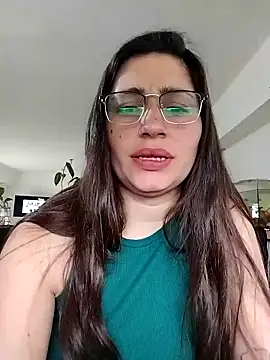 Snapshot of LolatuMiel chatting on September 16, 11:07 am LolatuMiel online show from September 16, 11:07 am