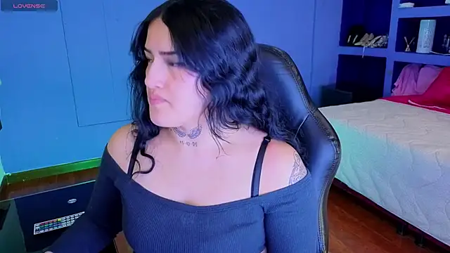 sari belle online show from November 17, 8:20 pm