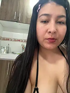 Snapshot of evelyn_1702 chatting on October 18, 7:59 pm evelyn 1702 online show from October 18, 7:59 pm