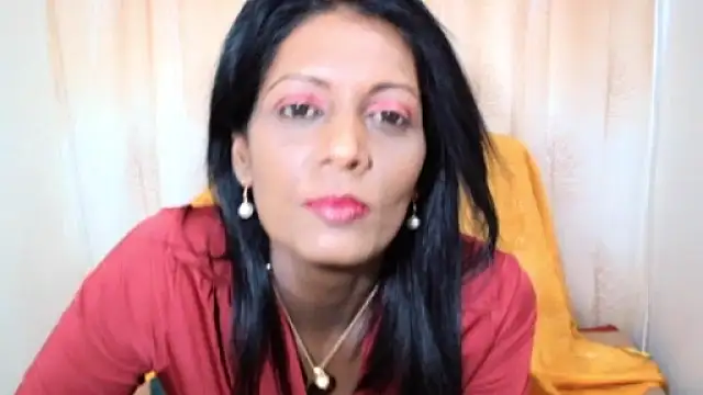 Indianpeaches online show from October 10, 6:29 am