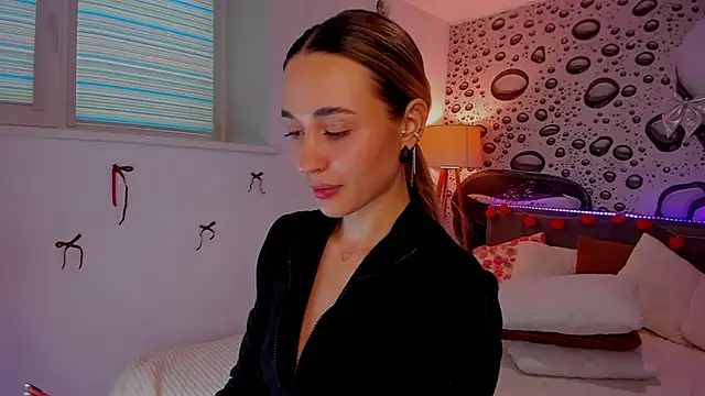 AlexaWilds online show from February 5, 1:47 pm