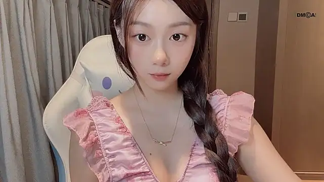 Makinghappymyself  online show from December 18, 9:25 am