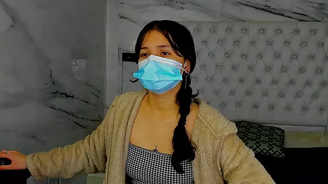 Ari and Storm online show from September 25, 1:10 pm