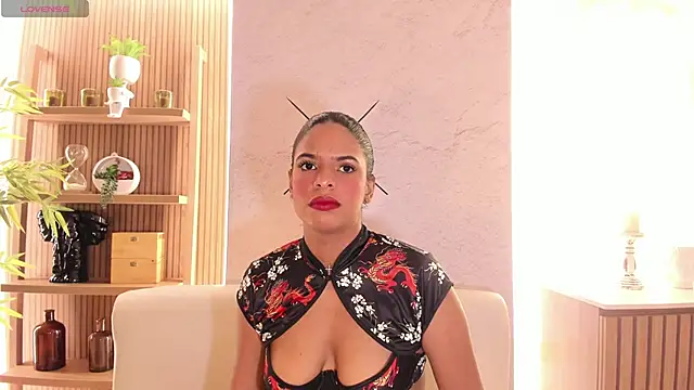 SheyLopez online show from March 27, 3:30 am