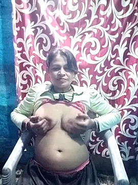 Snapshot of Sexy_Ruby04 chatting on October 4, 7:18 pm Sexy Ruby04 online show from October 4, 7:18 pm