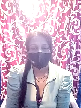 Snapshot of Sexy_Ruby04 chatting on October 17, 6:11 pm Sexy Ruby04 online show from October 17, 6:11 pm