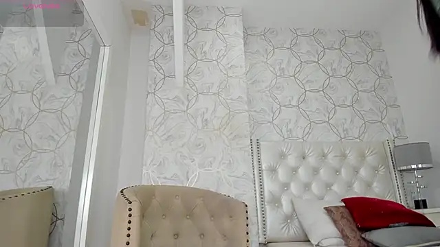 Snapshot of amara_rousse chatting on September 13, 12:02 pm amara rousse online show from September 13, 12:02 pm