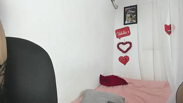 Laura and Kevin online show from February 19, 9:13 pm