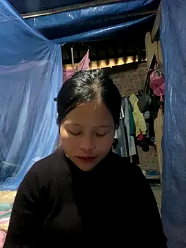 O o UwU o O online show from November 12, 8:23 am