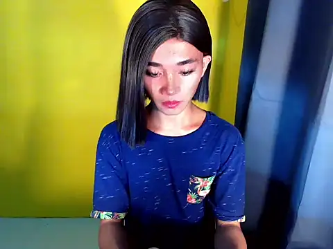 Petite HugeCock online show from April 12, 11:57 am