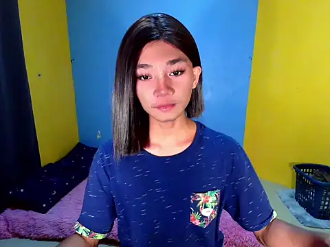 Petite HugeCock online show from April 4, 11:09 am